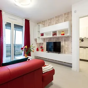 Fiera Flat With Garage Apartment